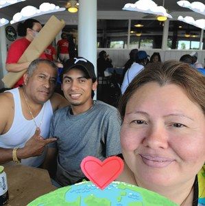 Meet your Posher, Reyna guerita